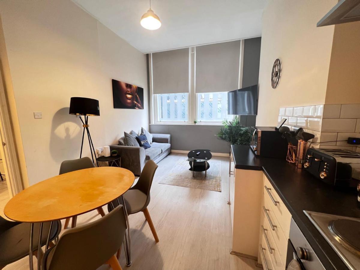 Kinetic Stays - Liverpool Apartments Buitenkant foto